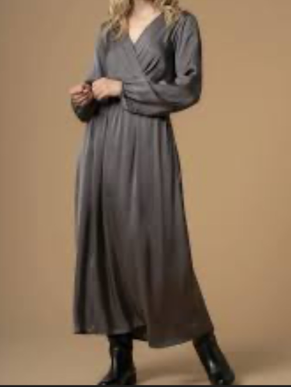 Aakaa Long Sleeve V-Neck Maxi Dress - Charcoal Gray